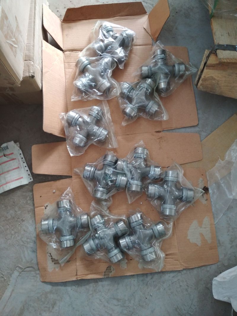 萬(wàn)向節(jié)十字軸總成